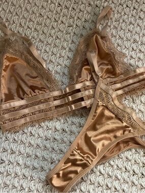 ROMWE Satin Lace Strappy Bralette & Thong Set - Copper Tan